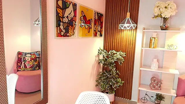 Dalila Sky online show from October 2025 06:10:02 PM