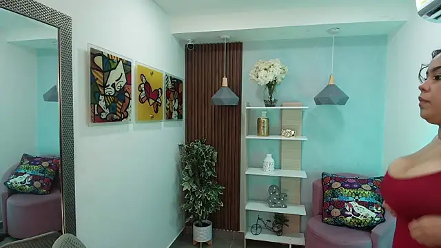 Dalila Sky online show from November 2025 06:11:02 PM