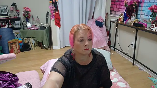 Luna1984 online show from September 2025 11:22:02 PM