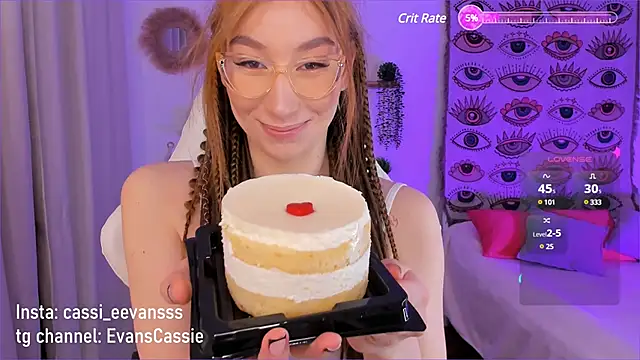 Snapshot of Cassie_Ice chatting on March 2025 03:32:01 AM Cassie Ice online show from March 2025 03:32:01 AM