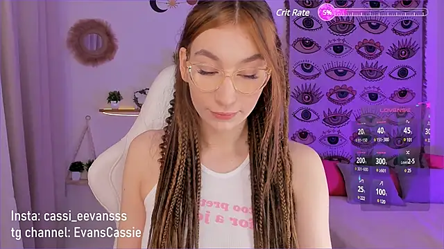 Snapshot of Cassie_Ice chatting on March 2025 03:40:01 AM Cassie Ice online show from March 2025 03:40:01 AM