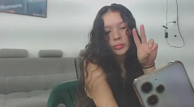 Yeimi360 online show from March 2025 01:02:02 AM