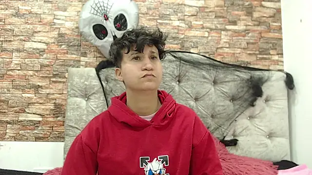 Im Milan Rs online show from October 2025 03:28:01 AM