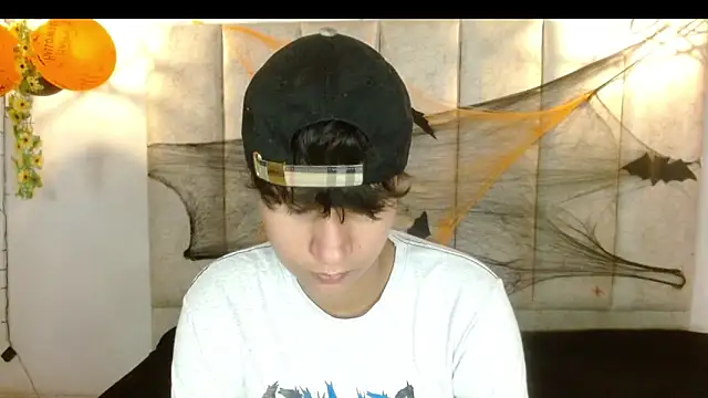 Im Milan Rs online show from October 2025 03:27:01 AM