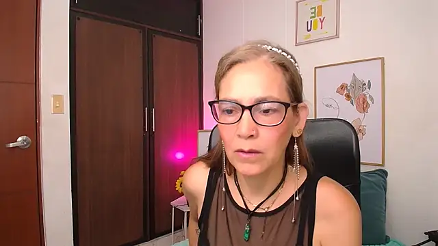 NanitaFun online show from December 2024 12:22:01 PM