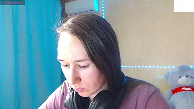 Snapshot of --Model--2 chatting on February 2025 11:22:02 PM --Model--2 online show from February 2025 11:22:02 PM