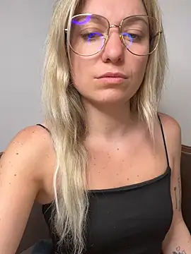 carlaaa online show from May 2026 08:35:01 PM