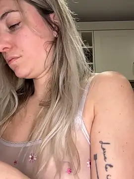 carlaaa online show from February 2026 09:14:01 PM