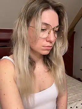 carlaaa online show from March 2026 09:16:01 PM