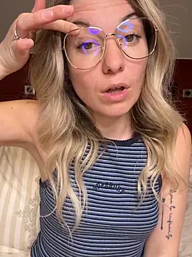 carlaaa online show from April 2026 08:57:02 PM