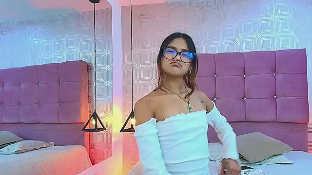 Lilith Vera online show from December 2025 03:43:02 AM
