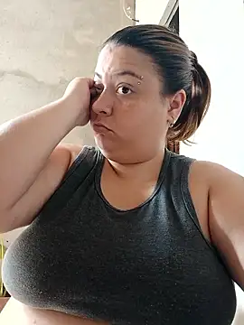 Snapshot of carola_hotwife chatting on October 2025 04:00:01 PM carola hotwife online show from October 2025 04:00:01 PM