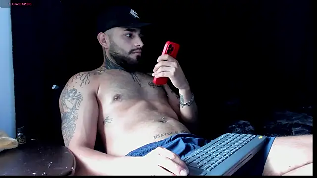 Snapshot of christangel_96_ chatting on February 2025 08:01:01 PM christangel 96 online show from February 2025 08:01:01 PM