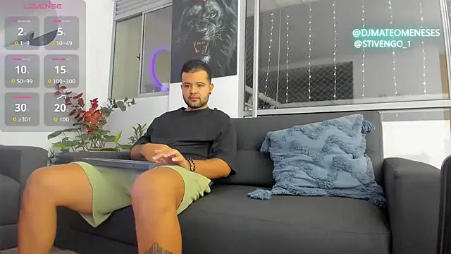 Snapshot of MattMeness chatting on November 2025 09:30:01 AM MattMeness online show from November 2025 09:30:01 AM