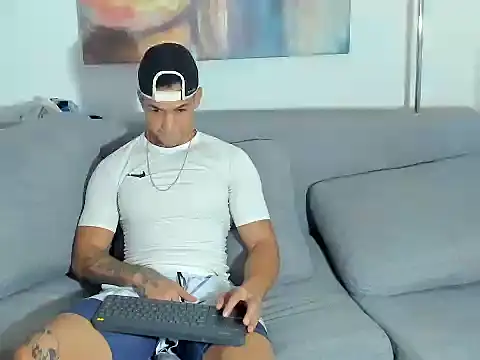 jhonconnor online show from December 2025 03:32:02 AM