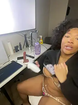 Snapshot of dvtbvby chatting on March 2025 08:32:01 PM dvtbvby online show from March 2025 08:32:01 PM