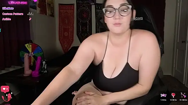 Snapshot of TheGothMilf chatting on July 2026 04:24:01 AM TheGothMilf online show from July 2026 04:24:01 AM