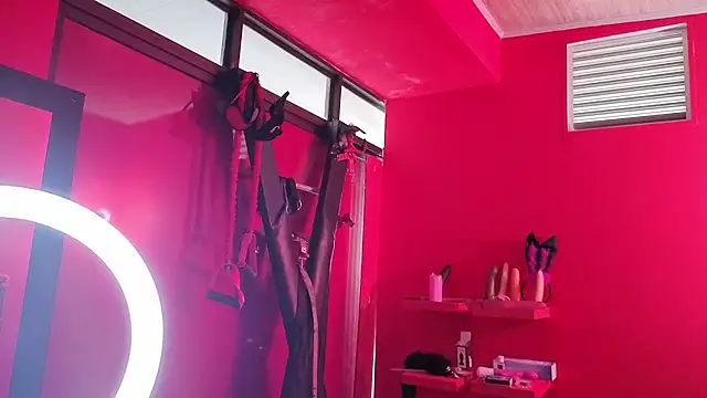 Ambar Roux  online show from March 2026 12:54:01 PM