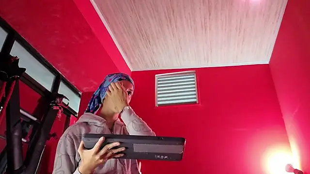 Ambar Roux  online show from February 2026 07:57:01 PM