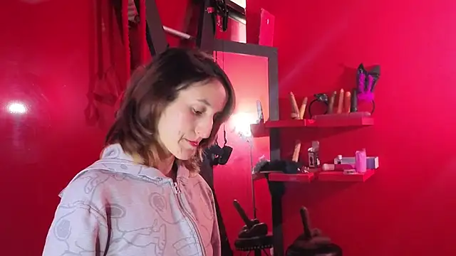 Ambar Roux  online show from March 2026 12:18:01 PM