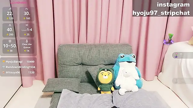 Snapshot of hyoju97 chatting on March 2025 05:11:02 PM hyoju97 online show from March 2025 05:11:02 PM