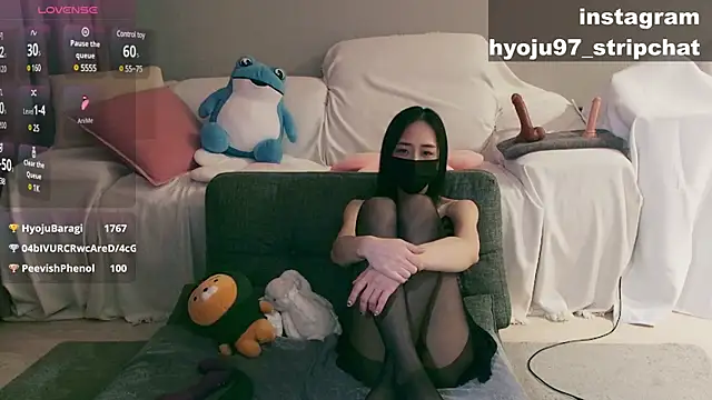 Snapshot of hyoju97 chatting on March 2025 08:42:02 PM hyoju97 online show from March 2025 08:42:02 PM