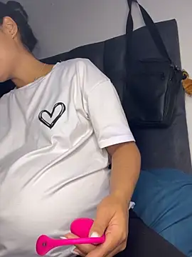  Luana online show from February 2026 01:05:02 AM