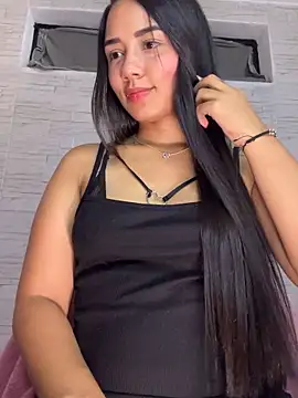 Snapshot of _Luana chatting on June 2026 01:55:01 AM Luana online show from June 2026 01:55:01 AM