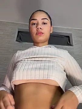 Snapshot of _Luana chatting on June 2026 01:16:01 AM Luana online show from June 2026 01:16:01 AM