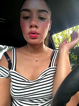  Luana online show from December 2025 06:13:02 PM