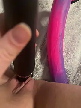 luisa1 online show from December 2025 08:08:01 AM