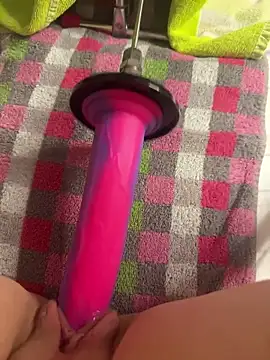 luisa1 online show from November 2025 07:36:02 PM