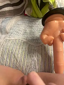 luisa1 online show from December 2025 07:18:01 PM