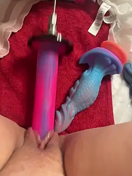 luisa1 online show from November 2025 08:09:01 PM