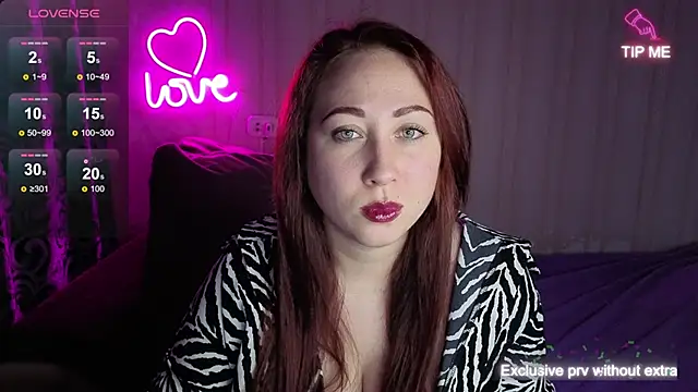 KellyCrystall online show from September 2025 09:16:01 AM