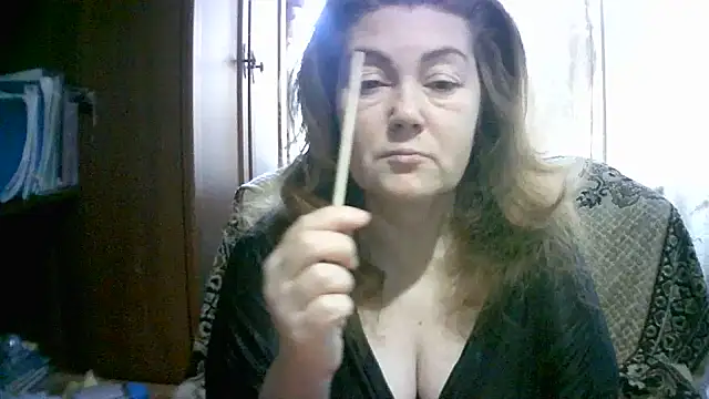 Snapshot of Madame-Butterfly chatting on October 2025 07:32:01 AM Madame-Butterfly online show from October 2025 07:32:01 AM