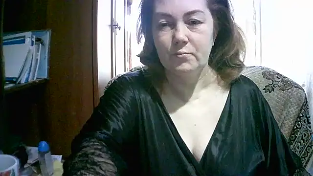Snapshot of Madame-Butterfly chatting on September 2025 03:07:02 AM Madame-Butterfly online show from September 2025 03:07:02 AM