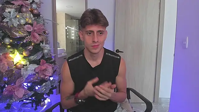 Jasperjoness online show from December 2024 09:51:02 PM