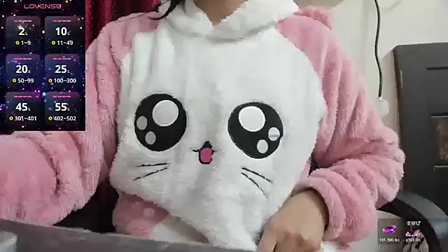 Reika 01 online show from December 2025 07:46:01 PM