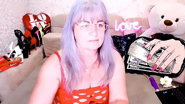 SiberiabBerry online show from April 2026 02:13:01 PM