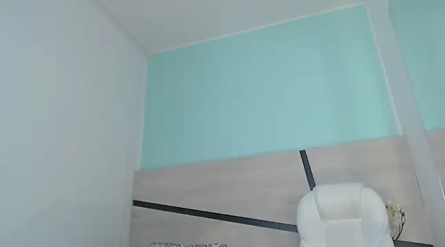 Snapshot of violeta_leon chatting on January 2025 11:11:01 PM violeta leon online show from January 2025 11:11:01 PM