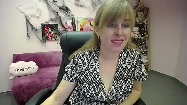 Hot Milady online show from October 2025 06:58:01 AM