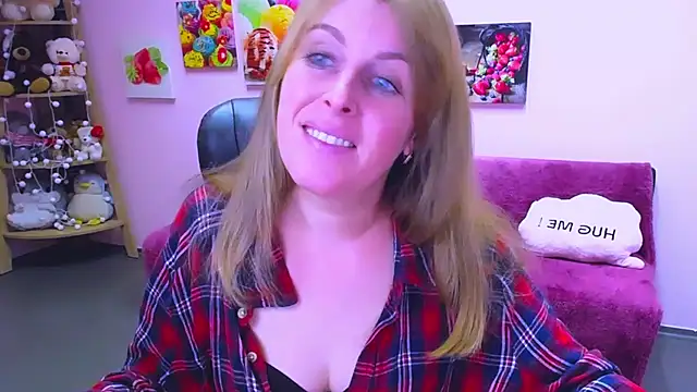 Hot Milady online show from November 2025 08:37:01 AM