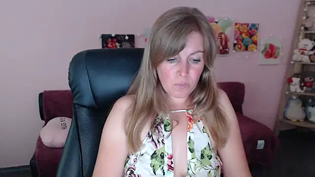 Hot Milady online show from June 2026 07:40:02 AM