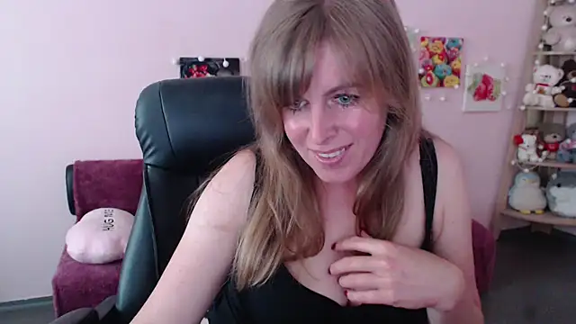 Hot Milady online show from June 2026 07:35:02 AM