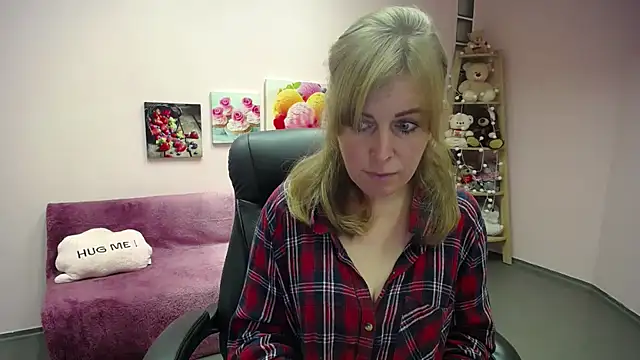 Hot Milady online show from October 2025 07:23:02 AM