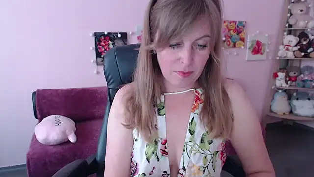 Hot Milady online show from May 2026 08:00:01 AM