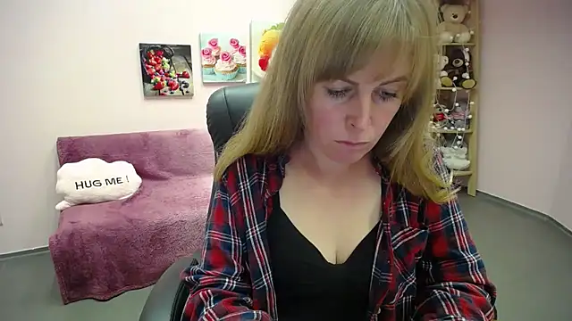 Hot Milady online show from October 2025 07:10:01 AM