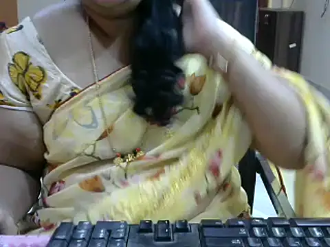 Snapshot of Naughty_Nityaa chatting on February 2025 07:55:01 AM Naughty Nityaa online show from February 2025 07:55:01 AM