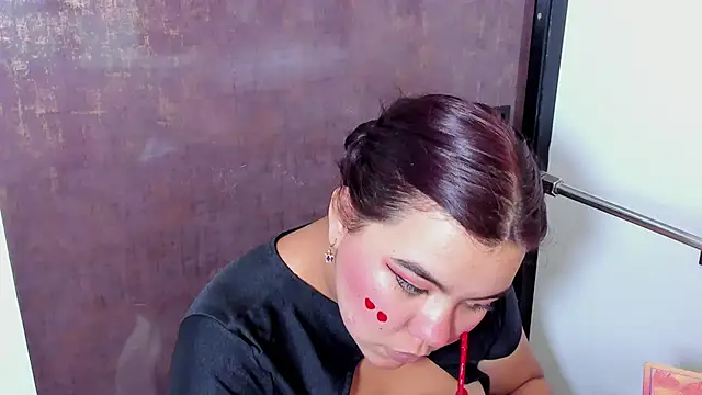 klhoe boobs online show from April 2026 03:59:02 AM